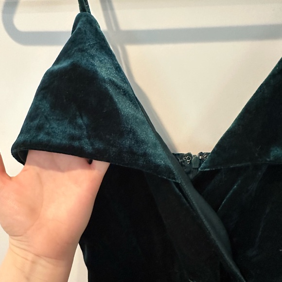 Lulus velour dark green jumpsuit size L - Picture 4 of 9